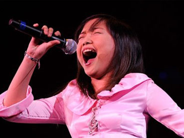 Young philippines girl with an amazing voice
