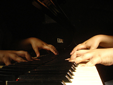 Bịt mắt chơi piano - David Fang