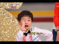 Cậu bé nhảy dễ thương